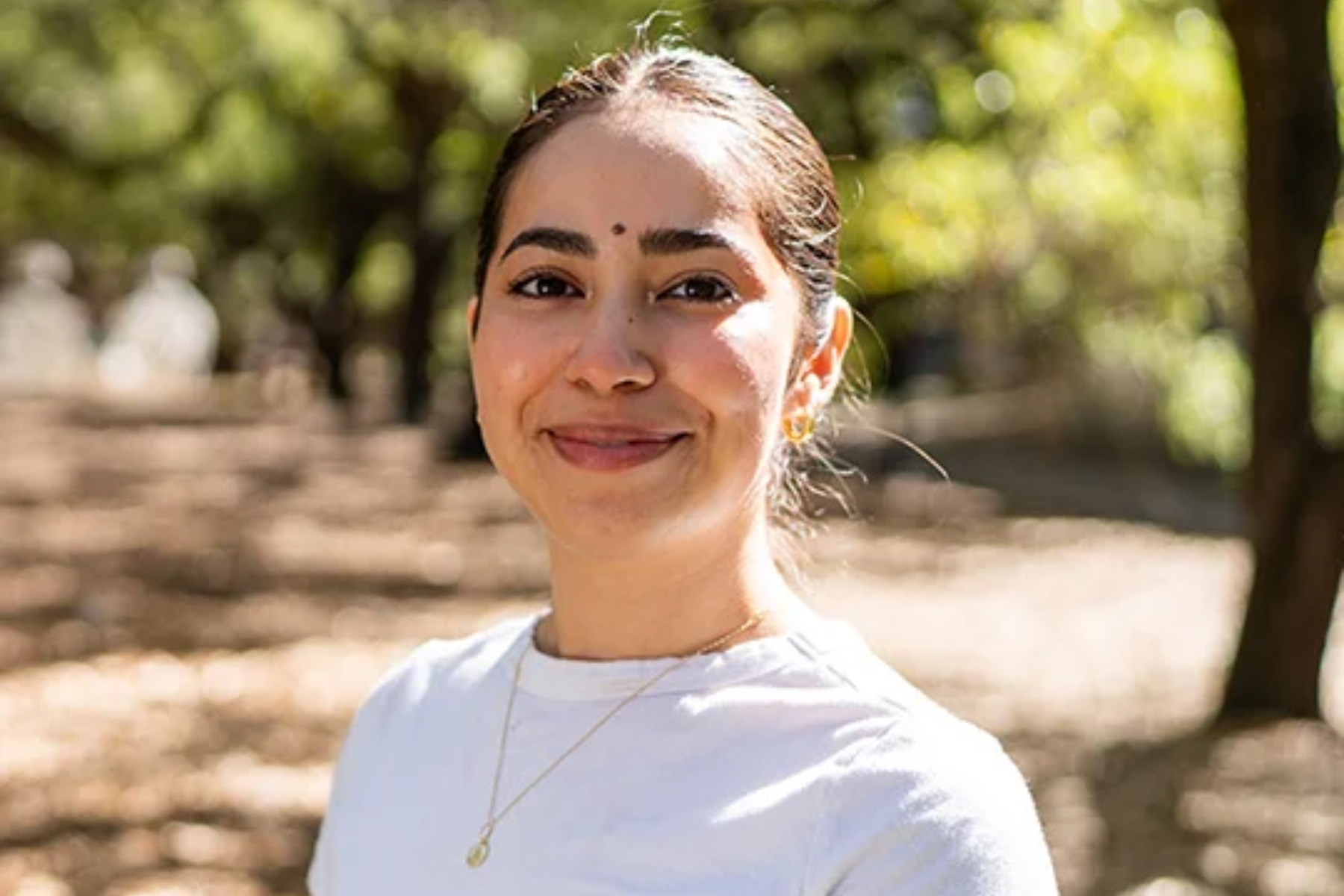 Roselyn Ovalle headshot